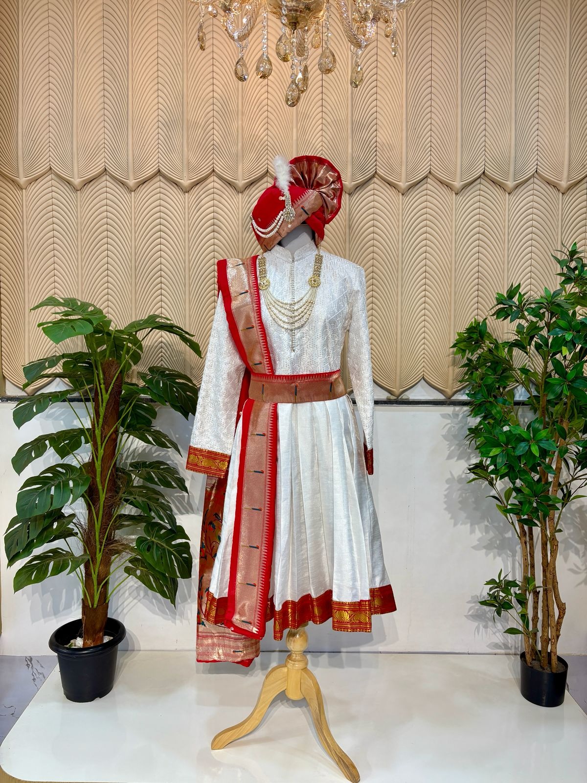 White Maharaja 36