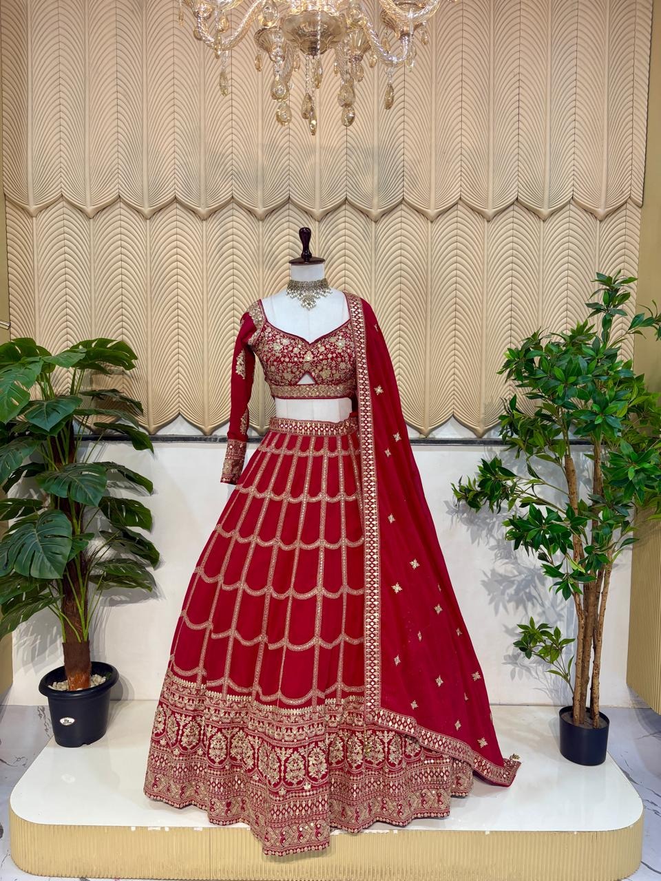Red lehnga