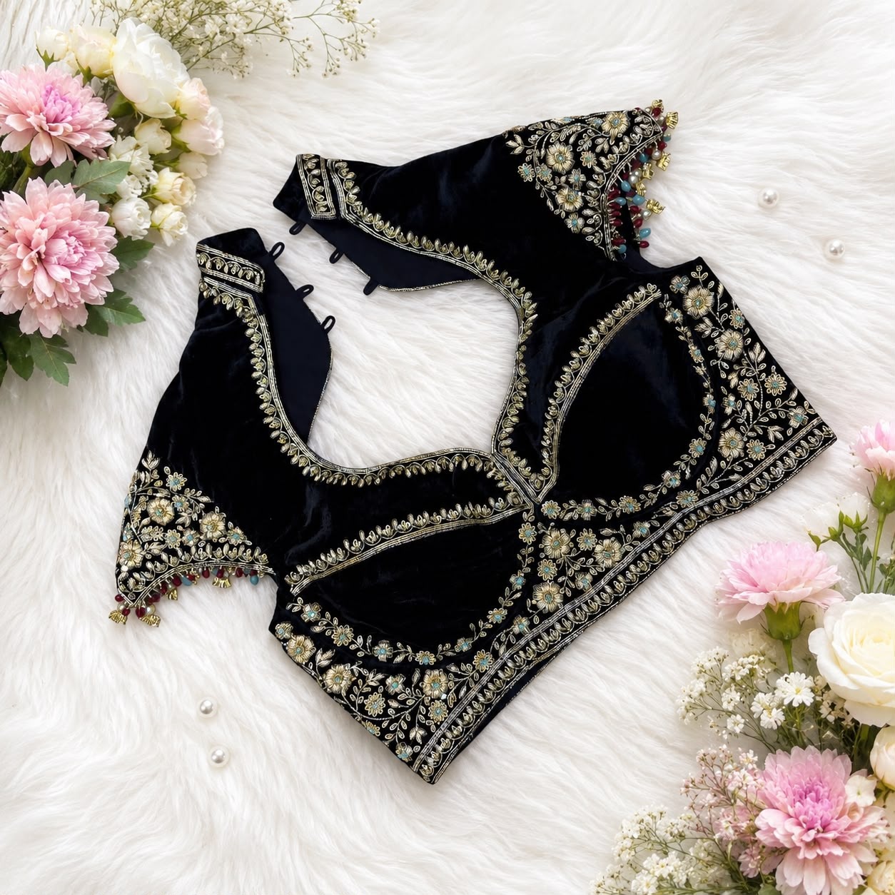 Black Collar Blouse 